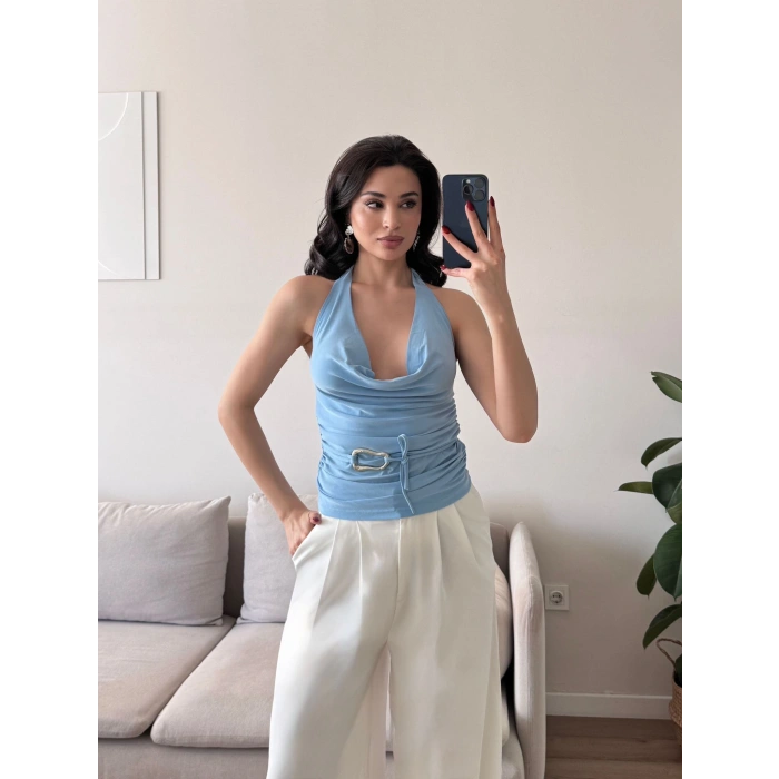 Degaje Yaka Aksesuar Crop - MAVİ