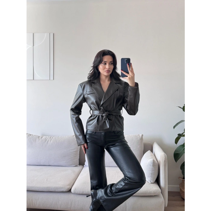 Kruvaze Yaka Kuşaklı Deri Ceket - KAHVE