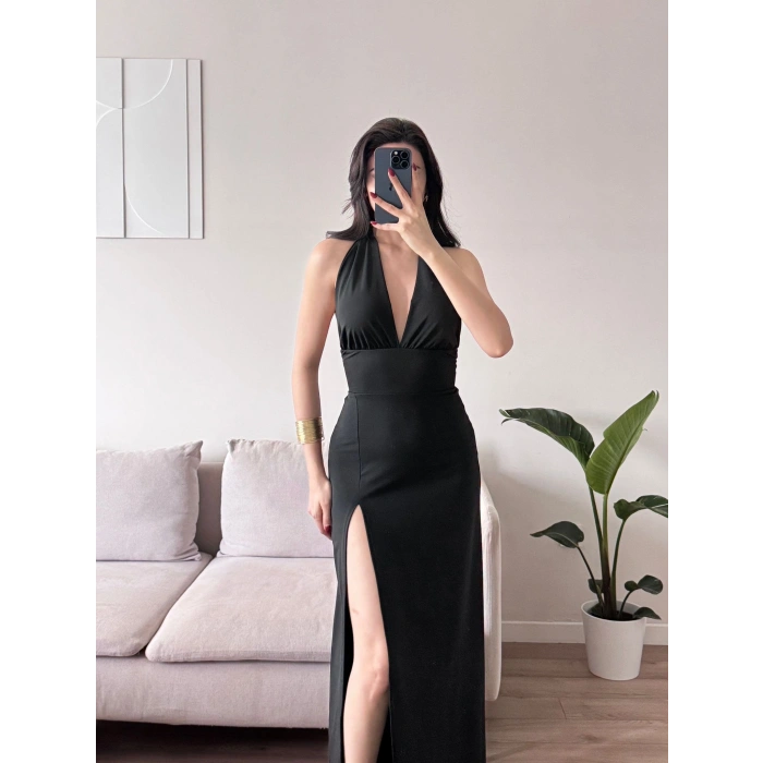 Halter Yaka Sırt Bağlamalı Yırtmaçlı Maxi Elbise - SİYAH