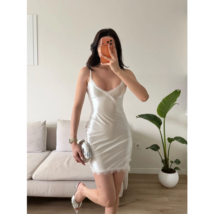 Dantel Detay Askılı Saten Elbise - BEYAZ