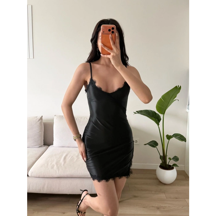 Dantel Detay Askılı Saten Elbise - SİYAH