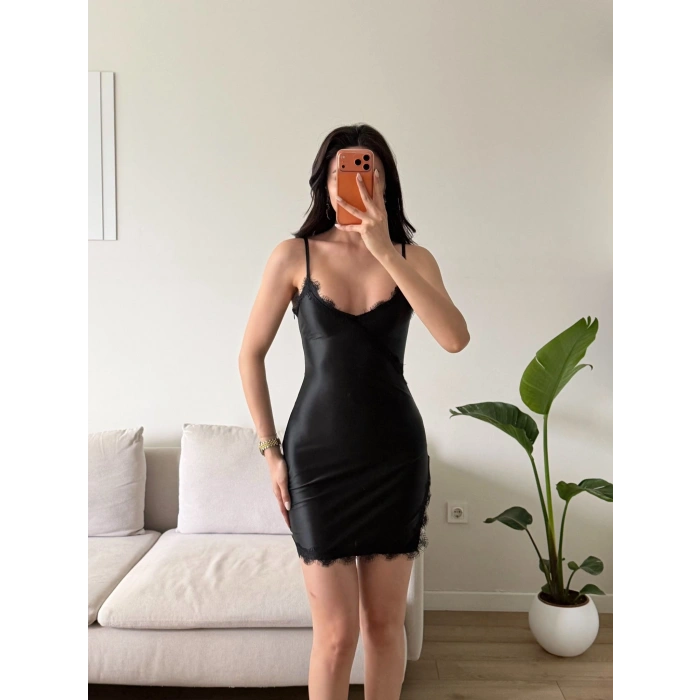 Dantel Detay Askılı Saten Elbise - SİYAH