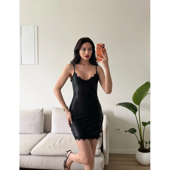 Dantel Detay Askılı Saten Elbise - SİYAH