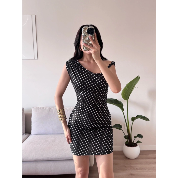 Puantiyeli Omuz Burgu Elbise - SİYAH