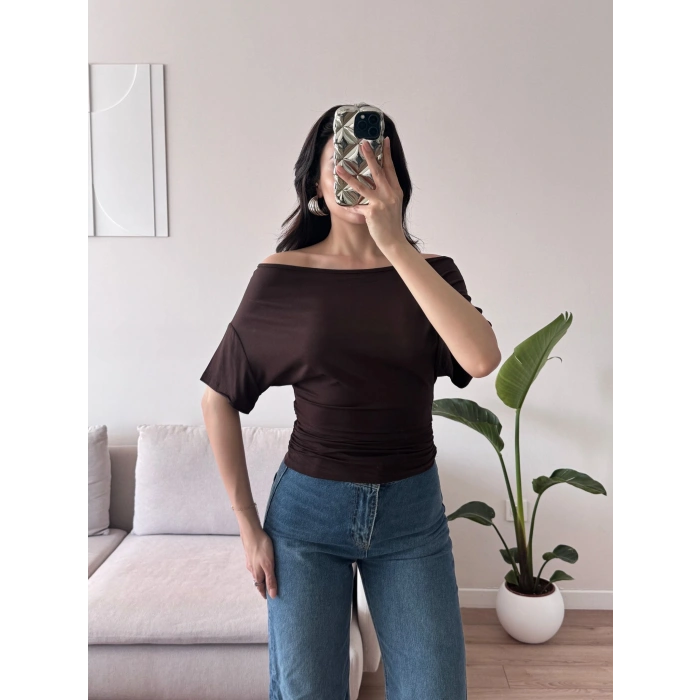 Kayık Yaka Bluz - KAHVE