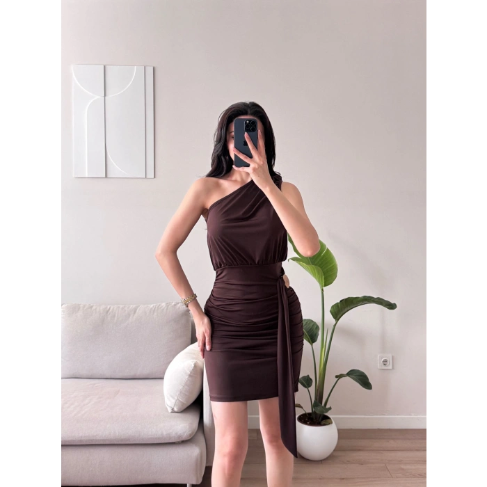 Tek Omuz Kuşaklı Elbise - KAHVE