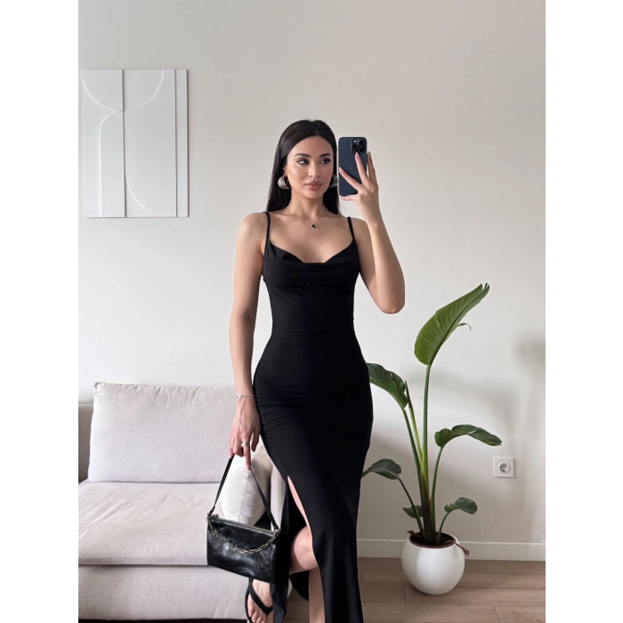 Askılı Derin Yırtmaç Elbise - SİYAH