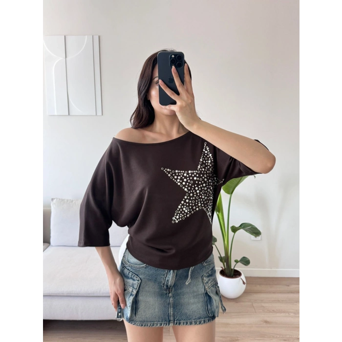 Yıldız Detay Kayık Yaka Bluz - KAHVE