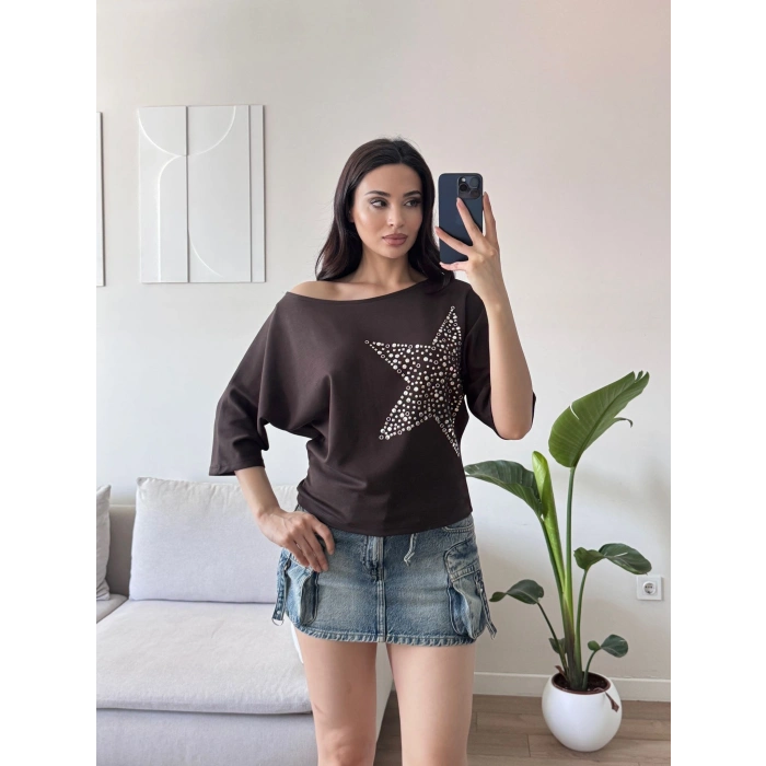 Yıldız Detay Kayık Yaka Bluz - KAHVE