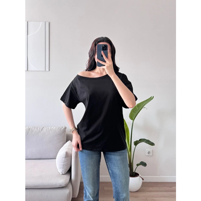 Kayık Yaka Oversize Tshirt - SİYAH