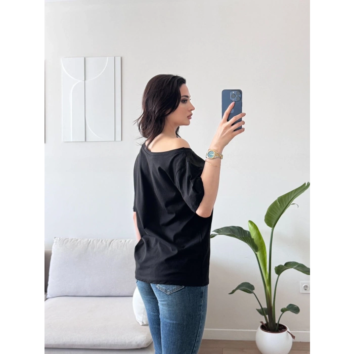 Kayık Yaka Oversize Tshirt - SİYAH