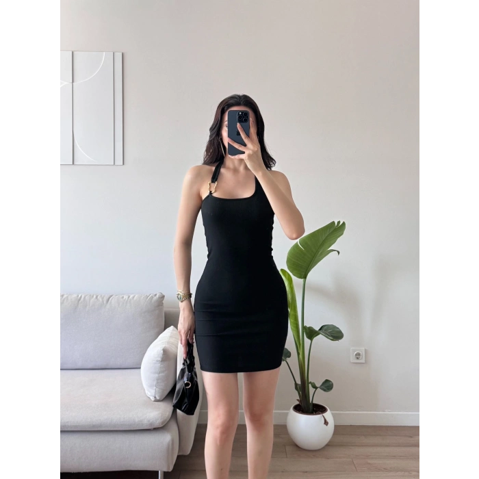 Boyun Geçmeli Aksesuar Elbise - SİYAH