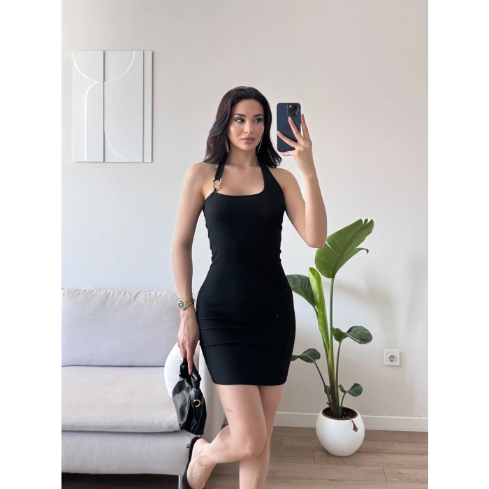 Boyun Geçmeli Aksesuar Elbise - SİYAH