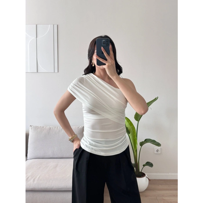 Tek Omuz Büzgülü Bluz - BEYAZ