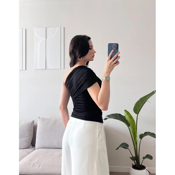 Tek Omuz Büzgülü Bluz - SİYAH