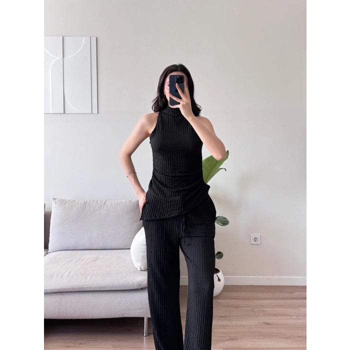 Dik Yaka Asimetrik Bluz & Pantolon Takım - SİYAH