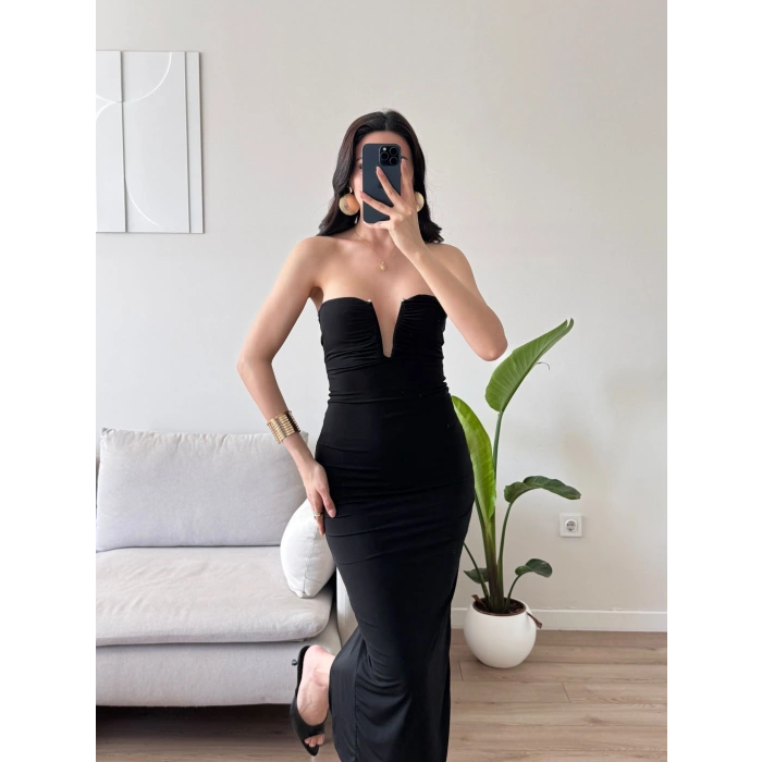 Straplez Kalp Yaka Yırtmaçlı Elbise - SİYAH