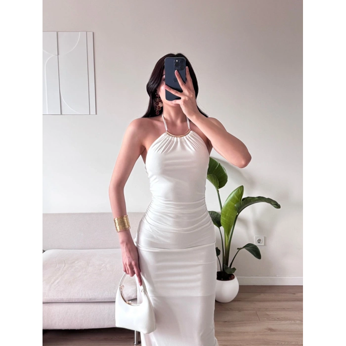Halter Yaka Aksesuarlı Elbise - BEYAZ