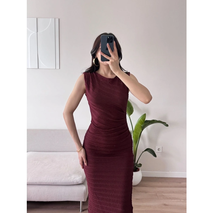 Yırtmaç Detay Büzgülü Elbise - BORDO