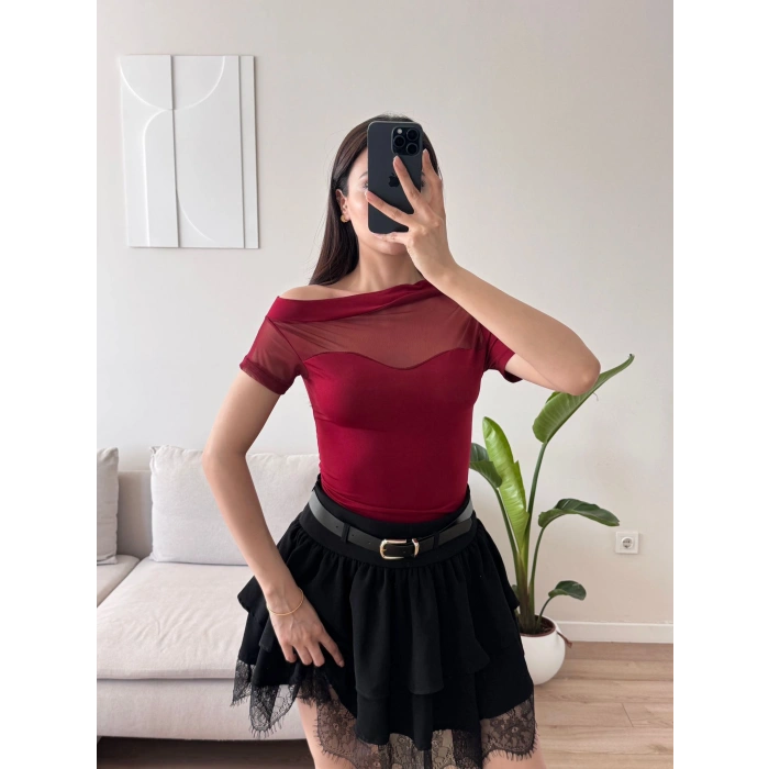 Kayık Yaka Tül Detay Crop - BORDO