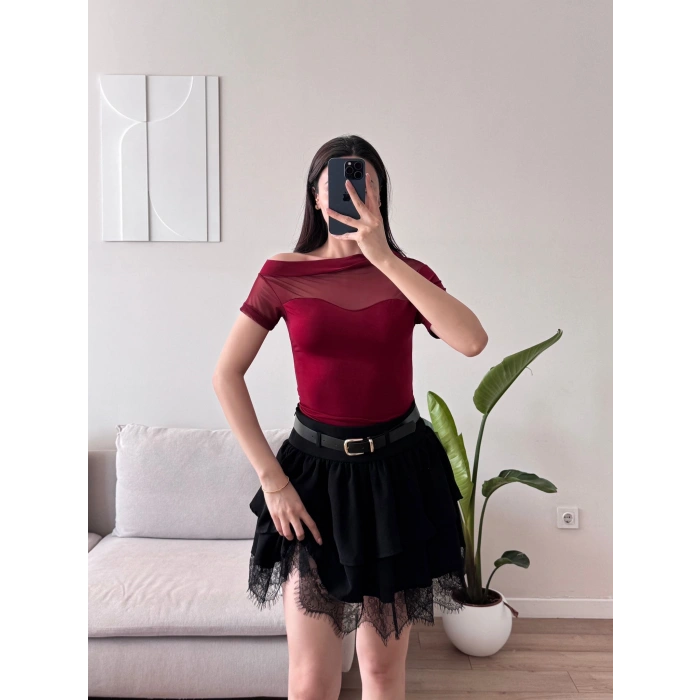 Kayık Yaka Tül Detay Crop - BORDO
