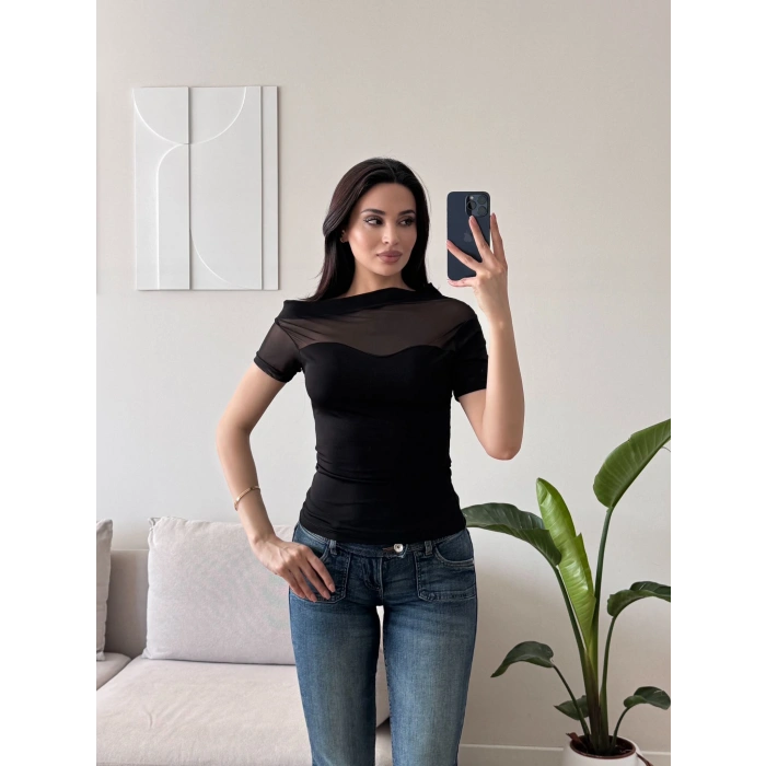 Kayık Yaka Tül Detay Crop - SİYAH