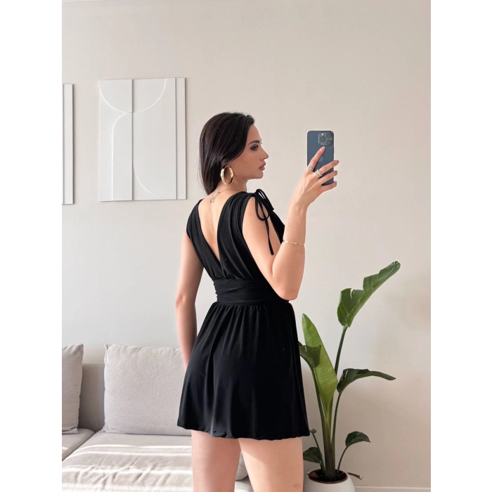 V Yaka Bel Oturtmalı Mini Elbise - SİYAH