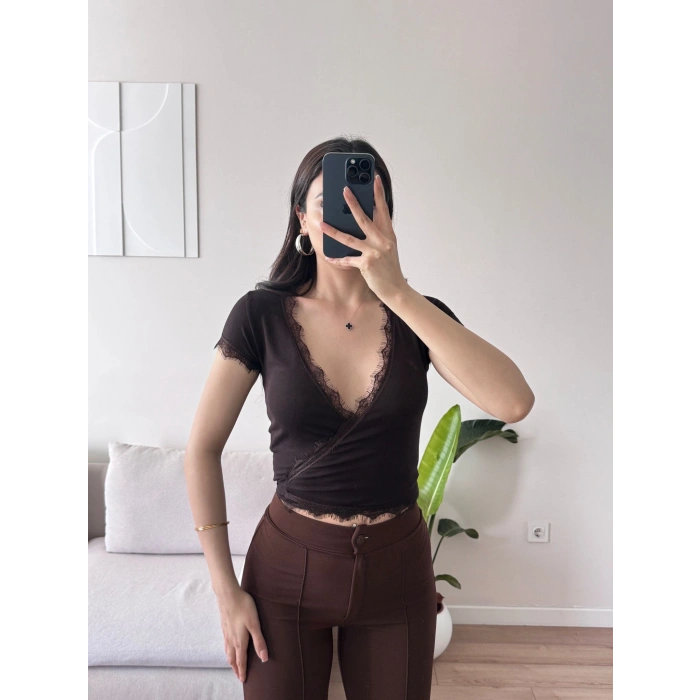 Bel Bağlamalı V Yaka Dantel Crop - KAHVE