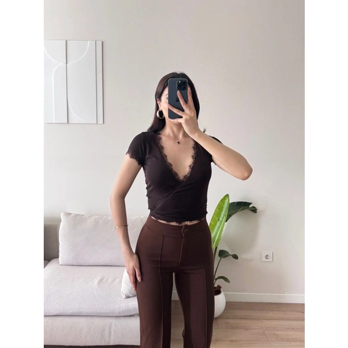 Bel Bağlamalı V Yaka Dantel Crop - KAHVE