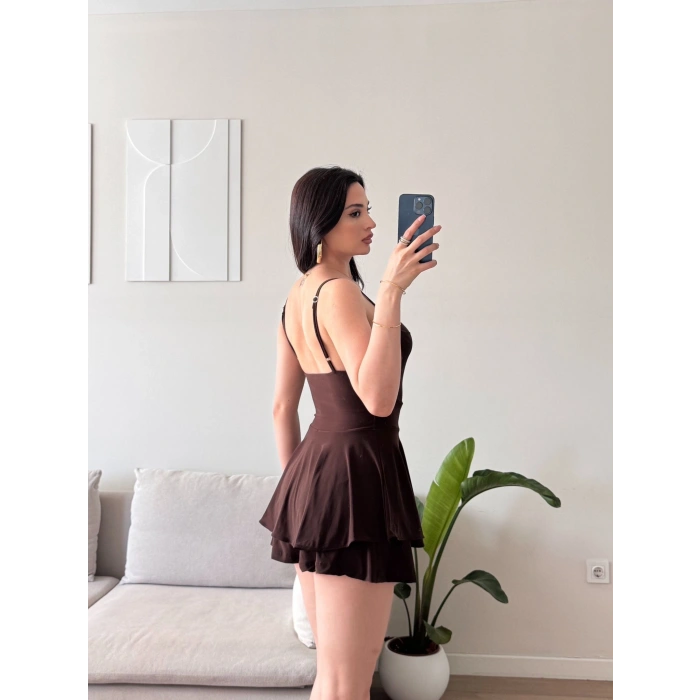 Eteği Volan Şortlu Elbise - KAHVE