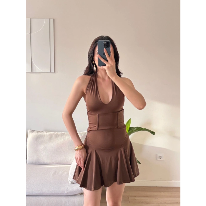 Boyun Geçmeli Bel Korse Elbise - KAHVE