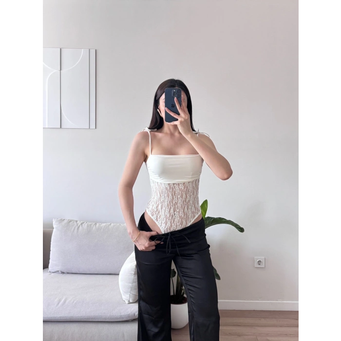 Askılı Güpürlü Bodysuit - BEYAZ