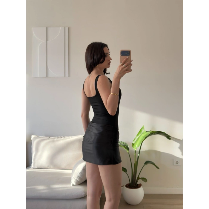 Eteği Drape Bodysuit Elbise - SİYAH