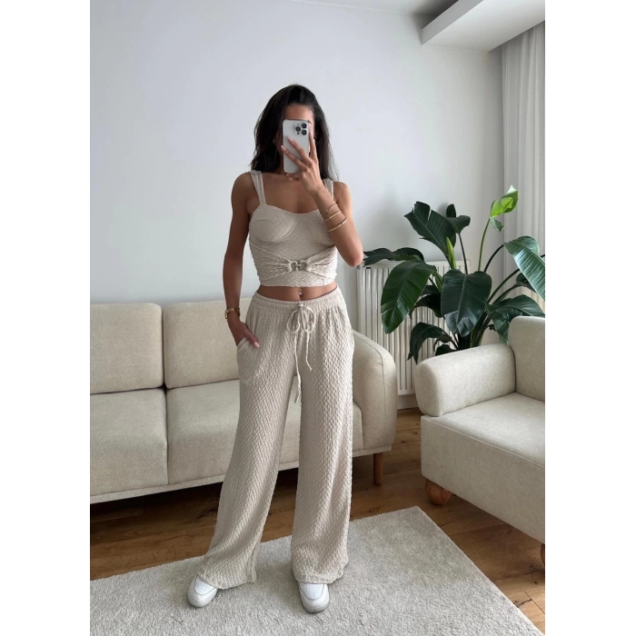 Aksesuar Biyeli Crop & Pantolon Takım - BEJ