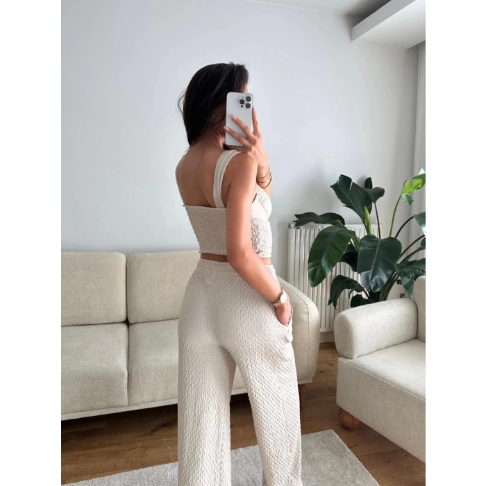 Aksesuar Biyeli Crop & Pantolon Takım - BEJ