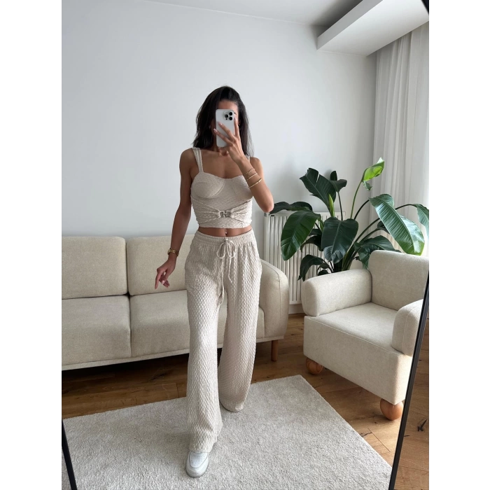 Aksesuar Biyeli Crop & Pantolon Takım - BEJ
