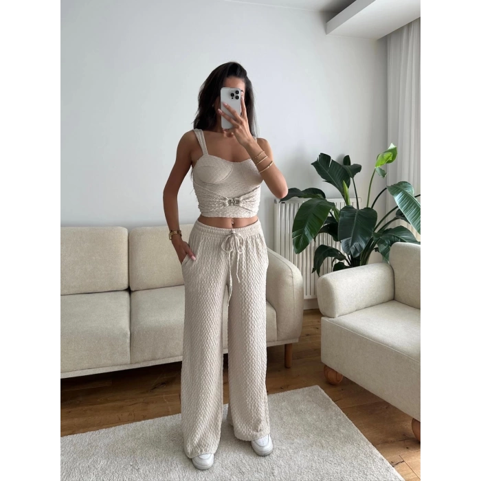 Aksesuar Biyeli Crop & Pantolon Takım - BEJ