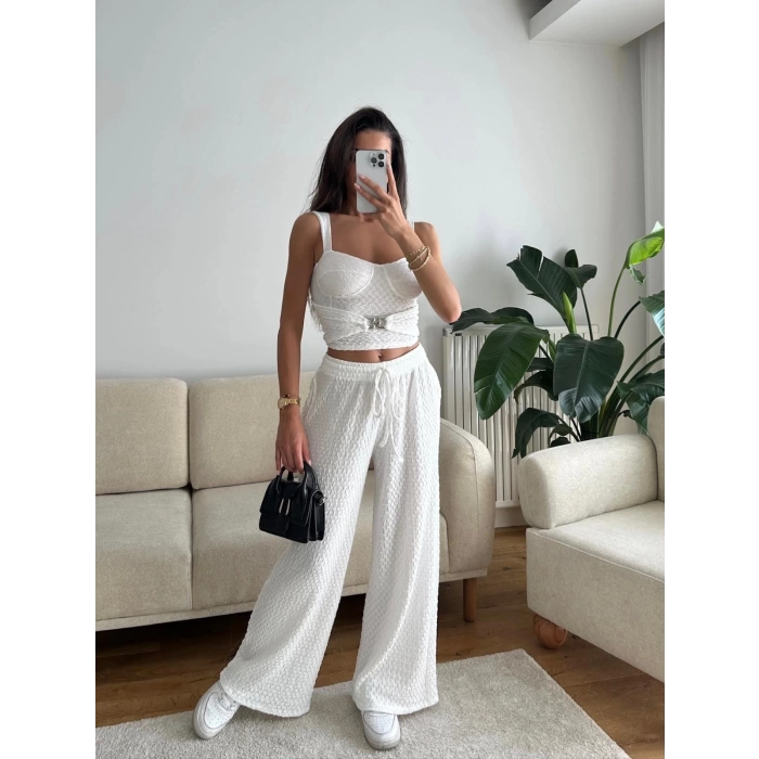 Aksesuar Biyeli Crop & Pantolon Takım - BEYAZ