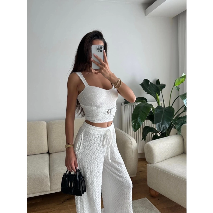 Aksesuar Biyeli Crop & Pantolon Takım - BEYAZ
