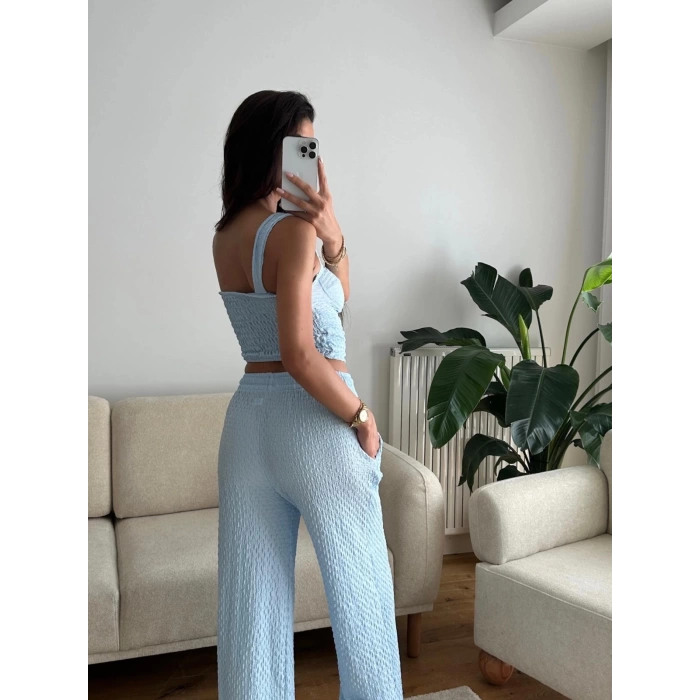 Aksesuar Biyeli Crop & Pantolon Takım - MAVİ