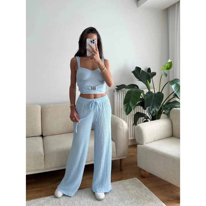 Aksesuar Biyeli Crop & Pantolon Takım - MAVİ