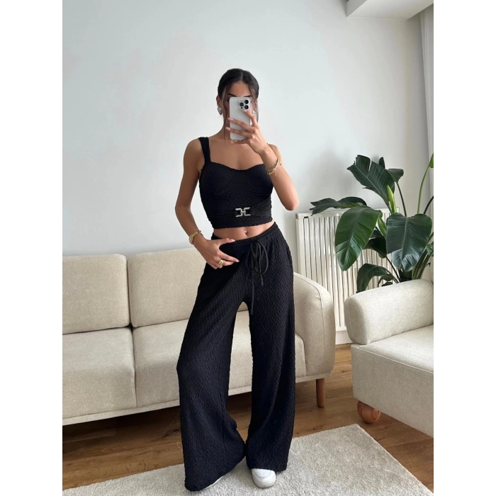 Aksesuar Biyeli Crop & Pantolon Takım - SİYAH