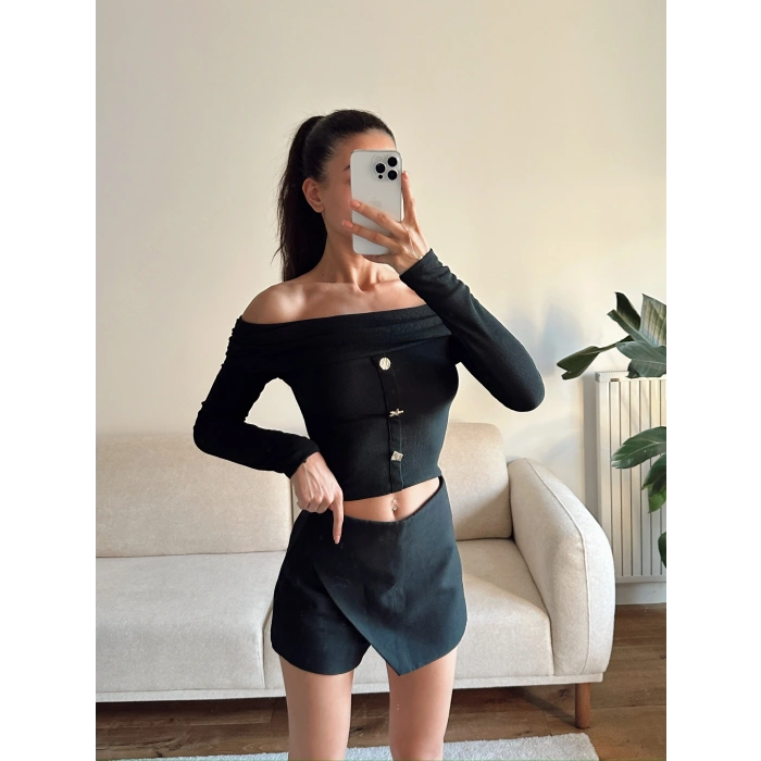 Aksesuar Detay Madonna Crop - SİYAH