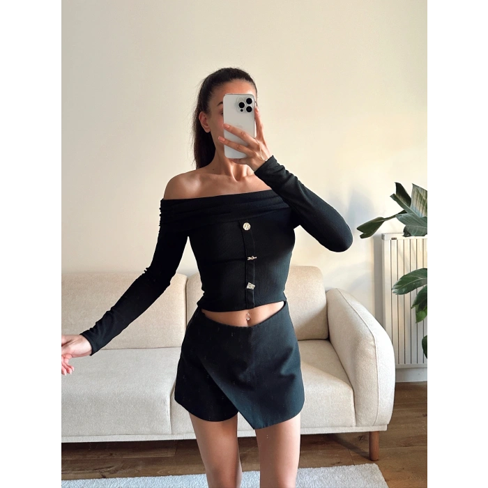 Aksesuar Detay Madonna Crop - SİYAH