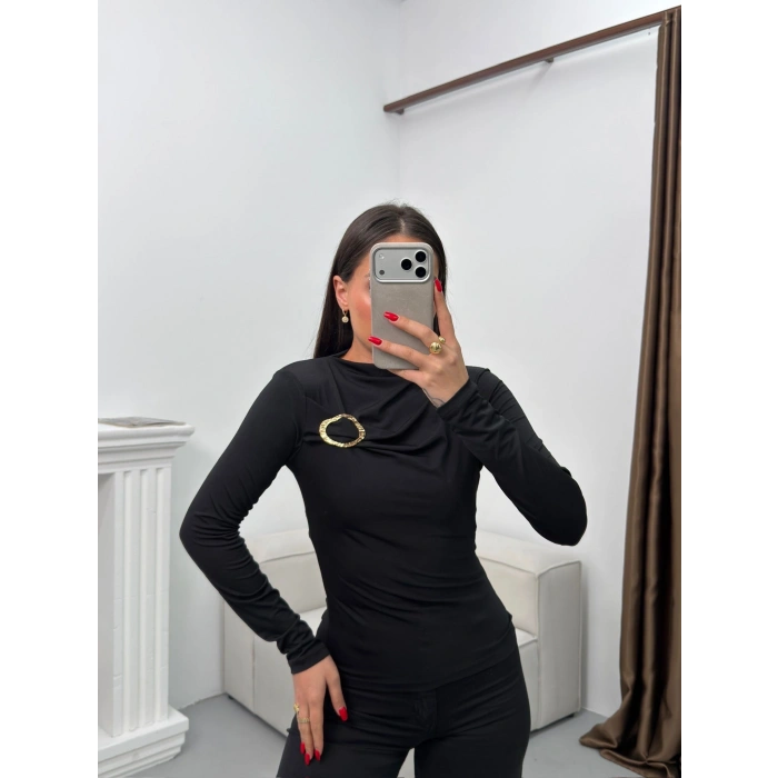 Aksesuarlı Kayık Yaka Bluz - SİYAH