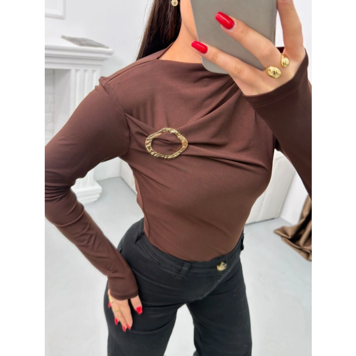 Aksesuarlı Kayık Yaka Bluz - KAHVE