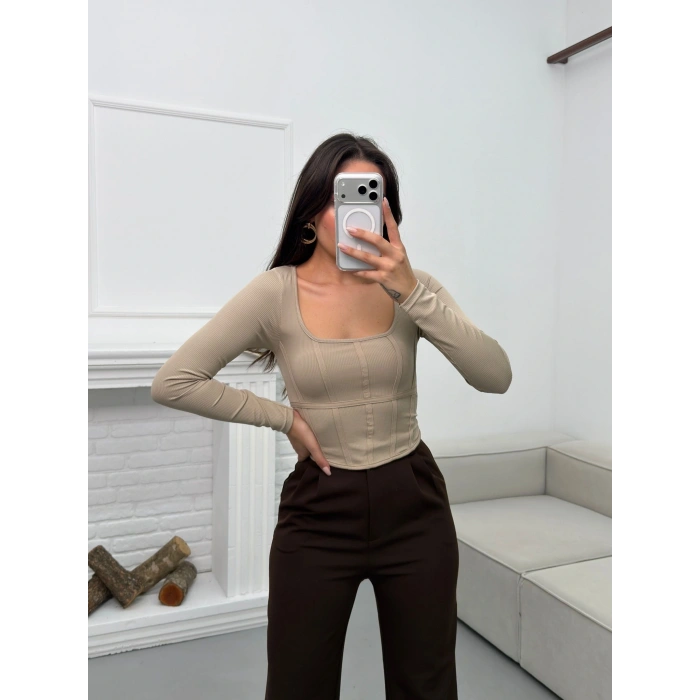 Ara Biyeli Crop - BEJ