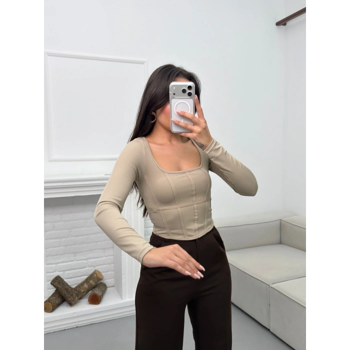 Ara Biyeli Crop - BEJ