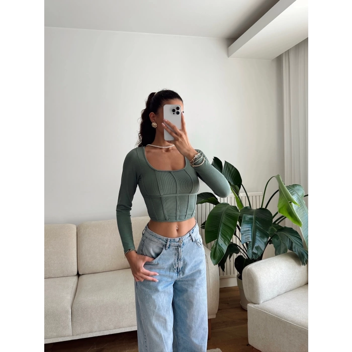 Ara Biyeli Crop - YEŞİL