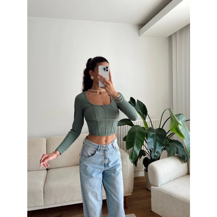 Ara Biyeli Crop - YEŞİL